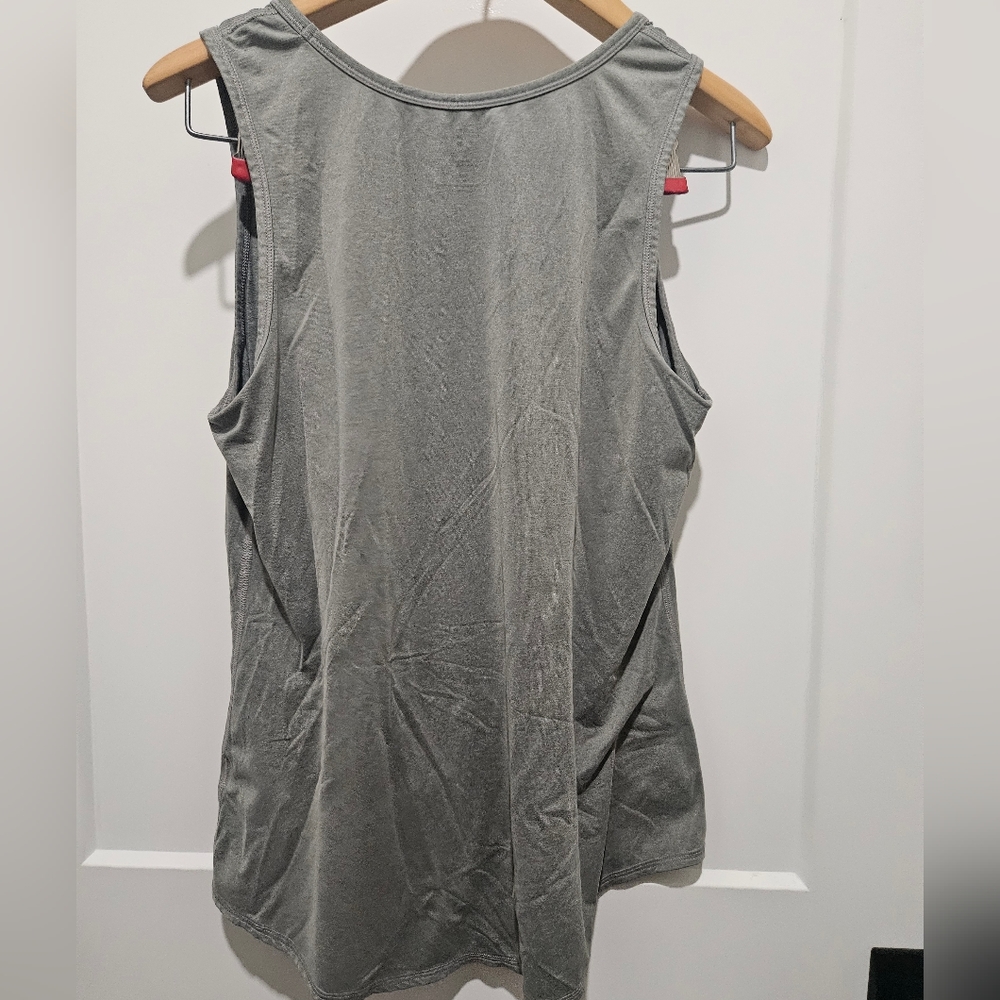 Grey tank - Picture 2 of 3